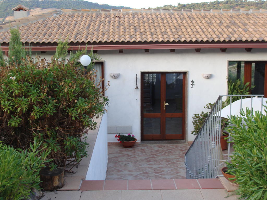 Affittacamere Valverde Di Naitana Rita 알게로 외부 사진